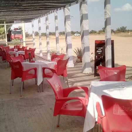 Hostal La Ponderosa Sancti Spíritus Екстериор снимка